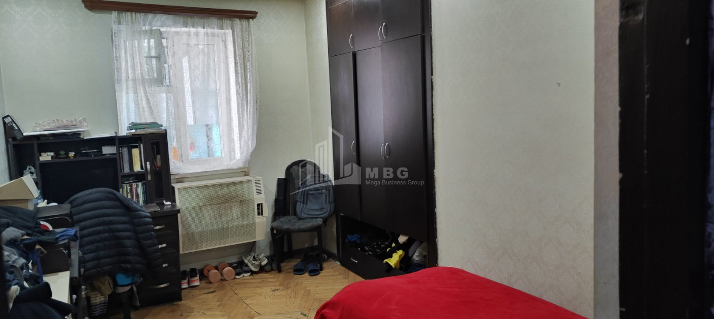 For Sale Flat, in Okros ubani