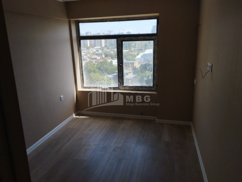 For Sale Flat, in Metromsheni