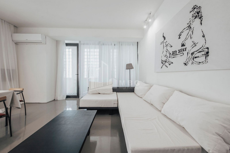 Продается Квартира, в Мтацминда