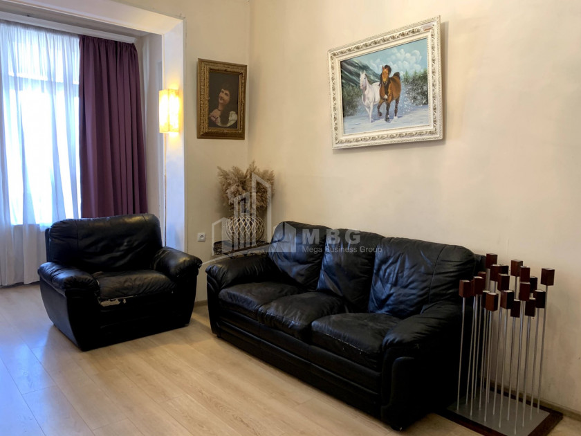 იყიდება ბინა, საბურთალო