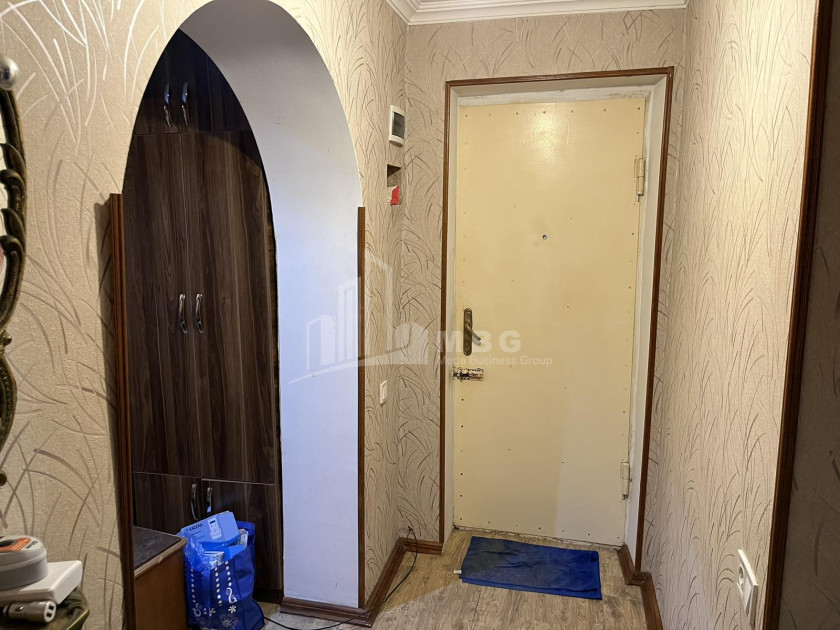 იყიდება ბინა, საბურთალო