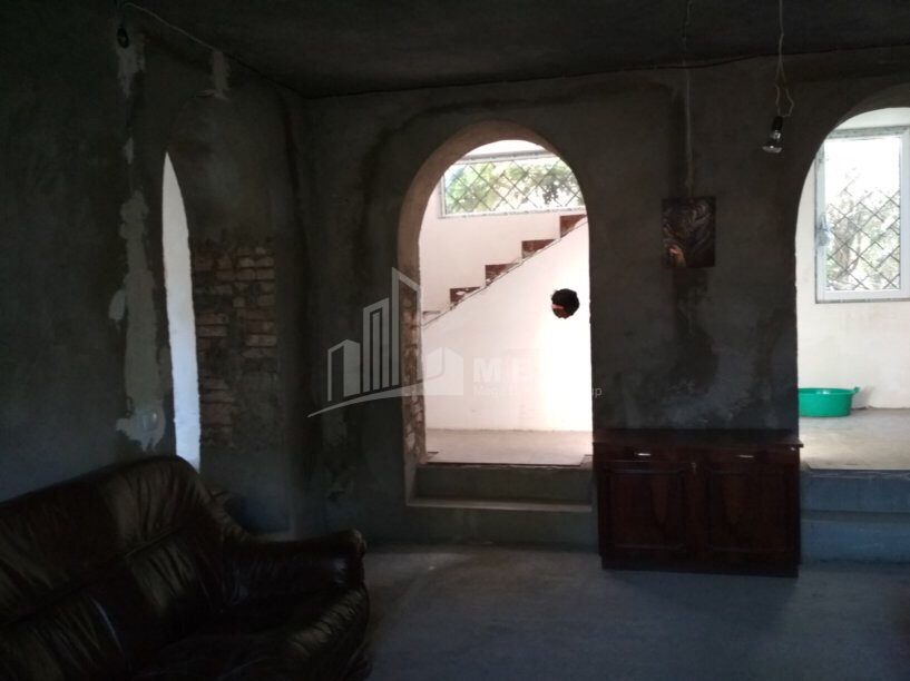 For Sale House - Villa, in Easter Easter