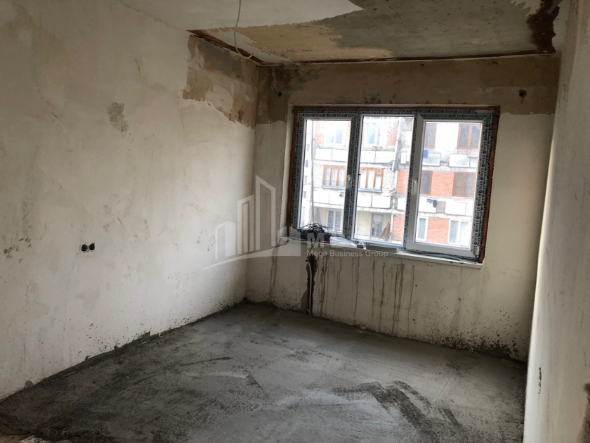 For Sale Flat, in Varketili