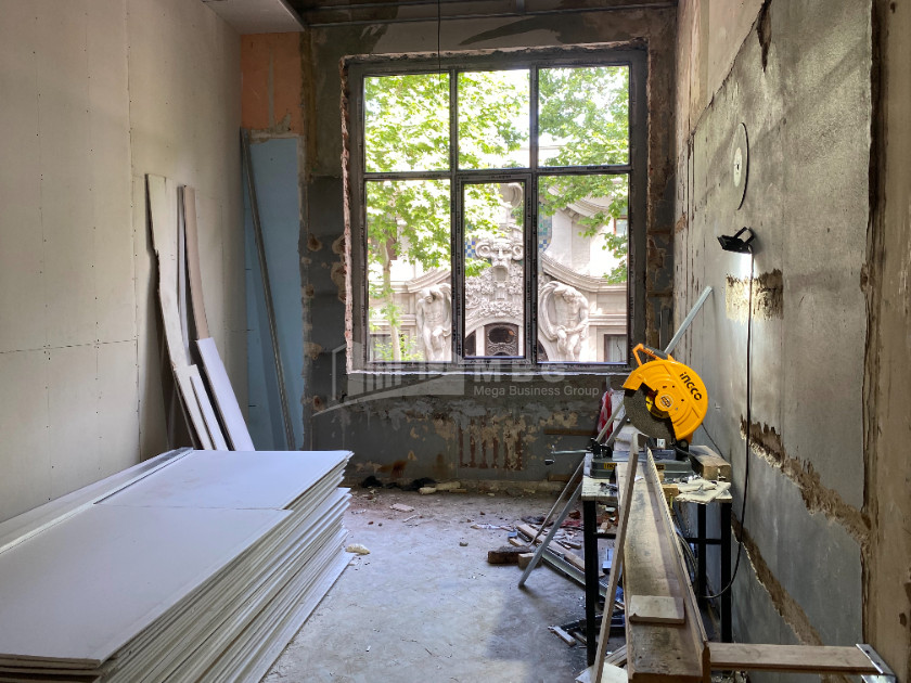 For Sale Hostel - Guesthouse Commercial, in Sololaki