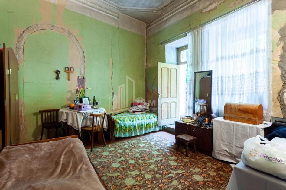 For Sale Flat, in Betlemi Historic Quarter