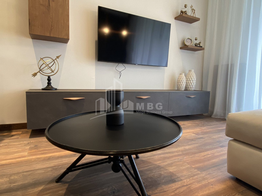 იყიდება ბინა, ვაკე