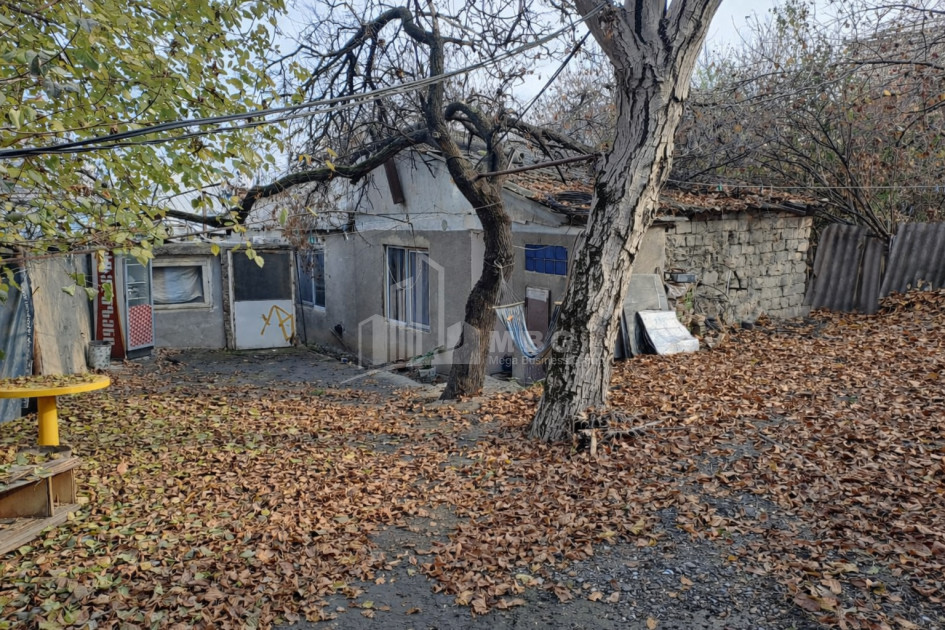 Продается Дом Вилла Улица В. Топурия Сабуртало Сабуртальский Район Тбилиси