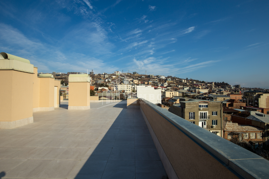 For Sale Flat, in Vedzisi