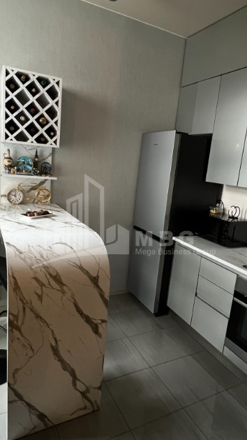 For Sale Flat, in Surrounding area of metro Guramishvili