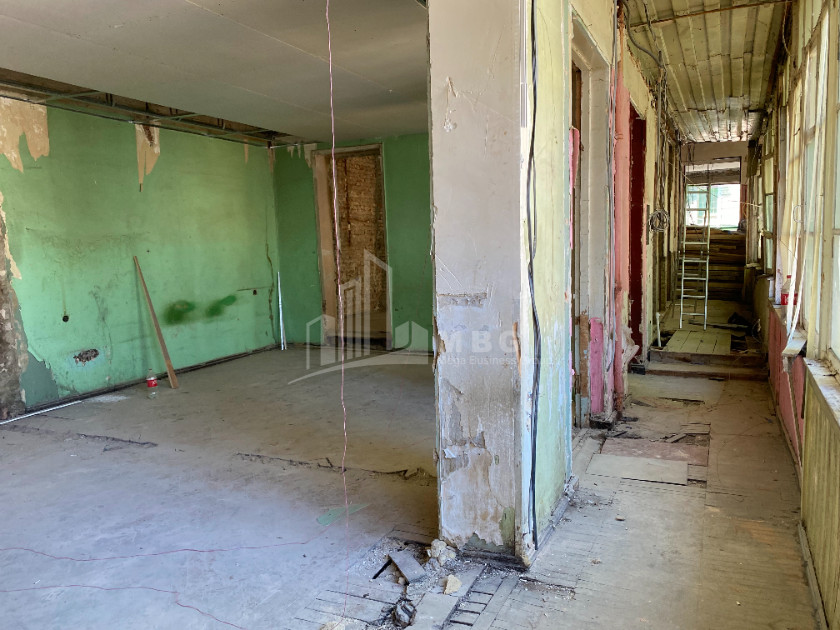 For Sale Hostel - Guesthouse Commercial, in Sololaki