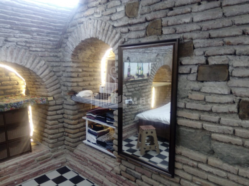 For Rent Basement Commercial, in Mtatsminda