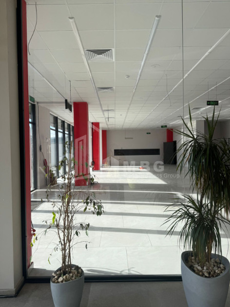 For Rent Commercial On A. Beliashvili Street, დიღმის მასივი