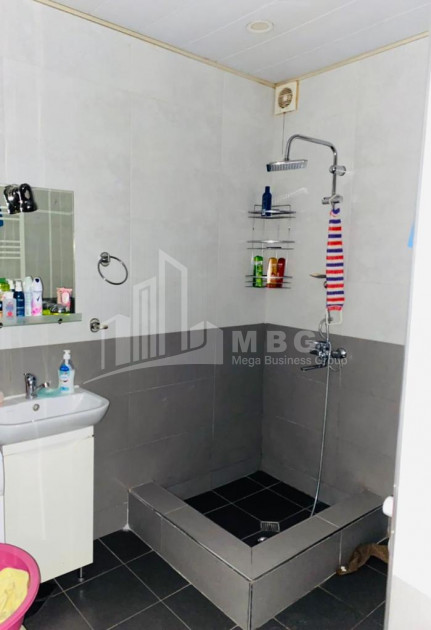 For Sale Flat, in Navtlughi-2