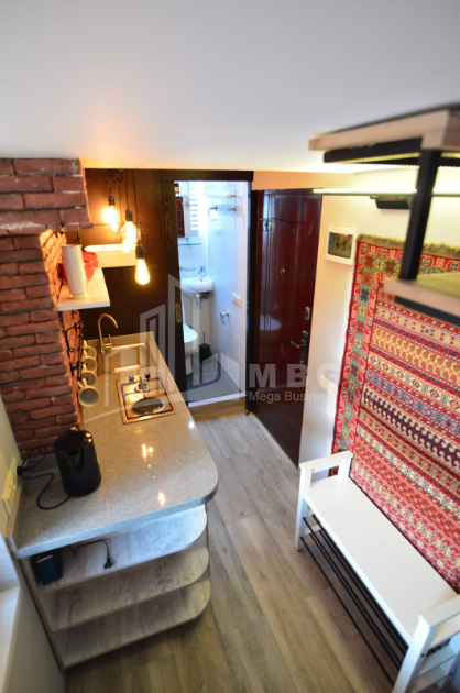 For Sale Flat, in Abanotubani