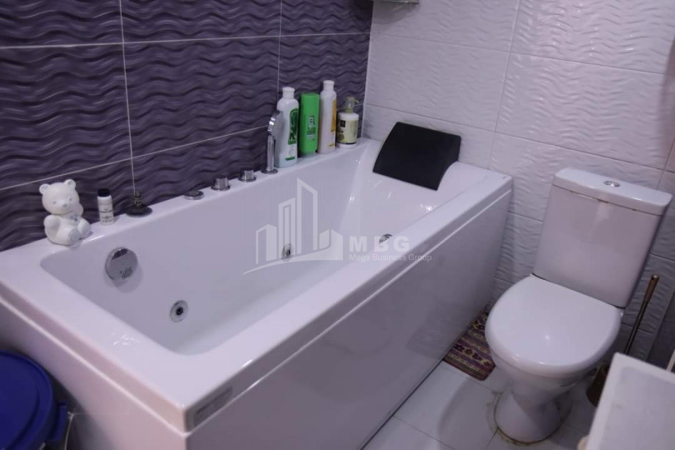 For Sale Flat, in Digomi Massive