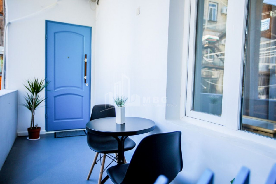 For Sale Flat, in Mtatsminda