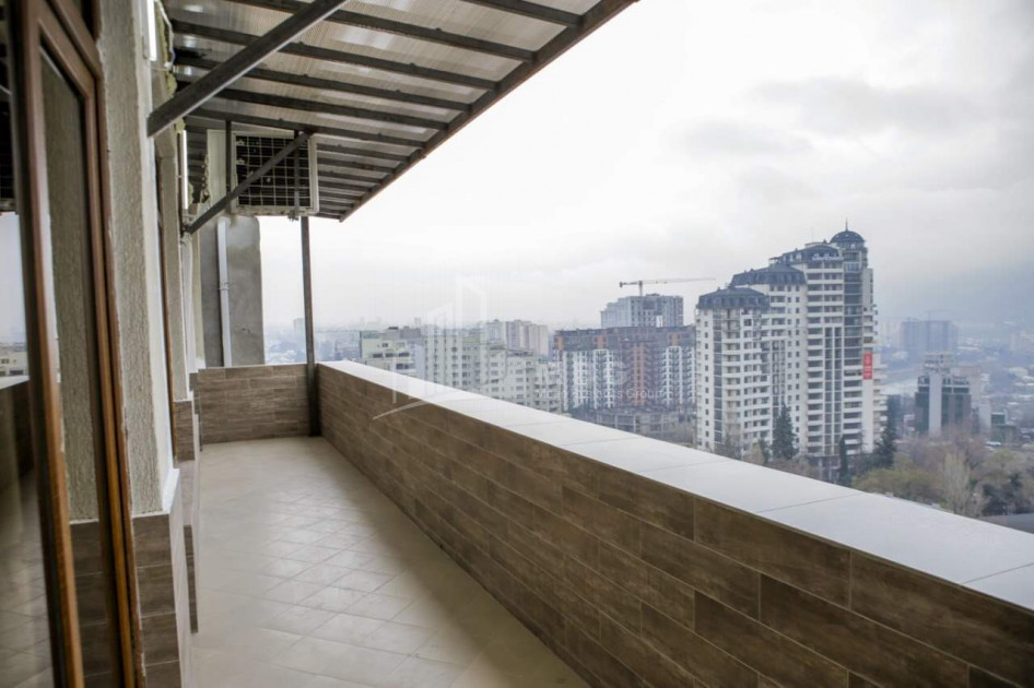 For Sale Flat, in Isani District