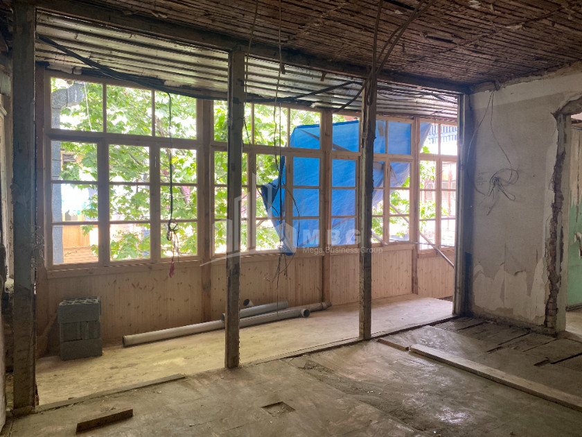 For Sale Hostel - Guesthouse Commercial, in Sololaki