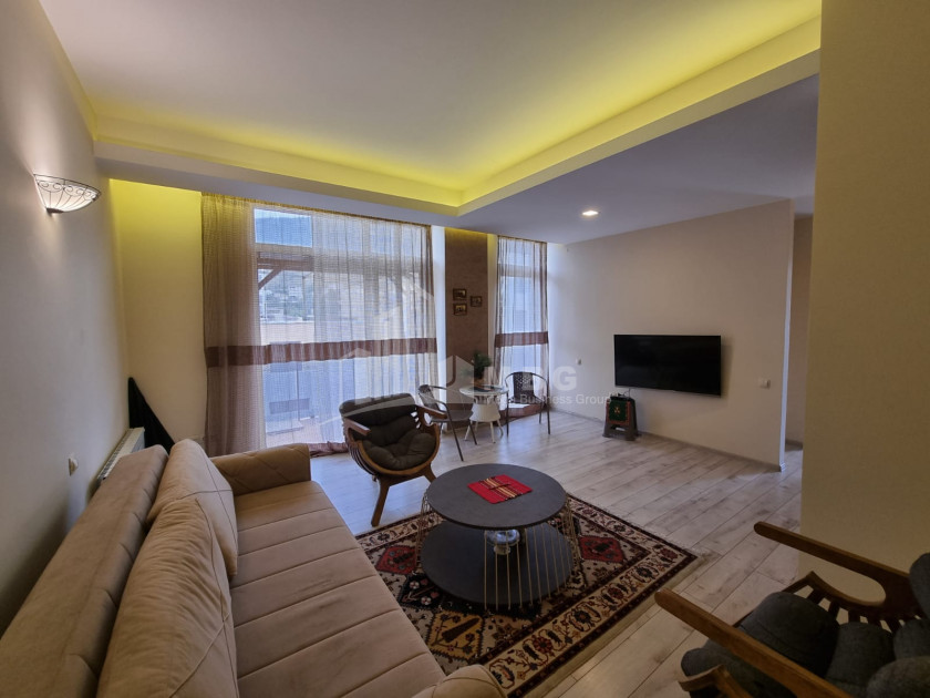 იყიდება ბინა, ვაკე