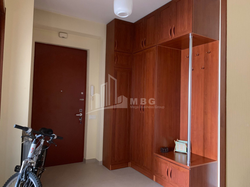 იყიდება ბინა, საბურთალო