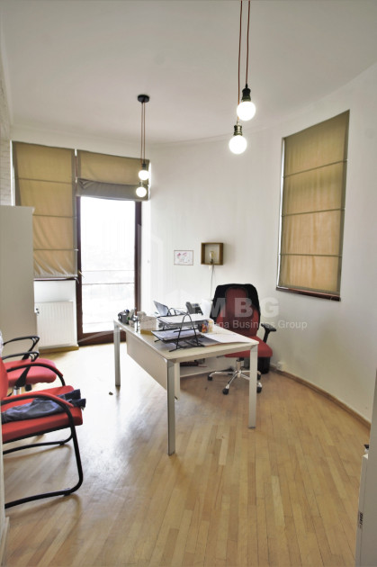 For Rent Building Commercial, in Mtatsminda