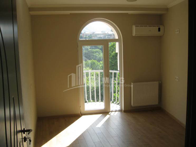 For Rent Hotel - Resort Commercial, in Chugureti District