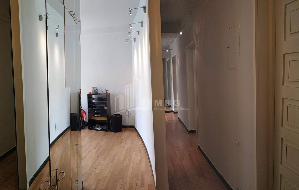 For Sale Flat, in Nadzaladevi