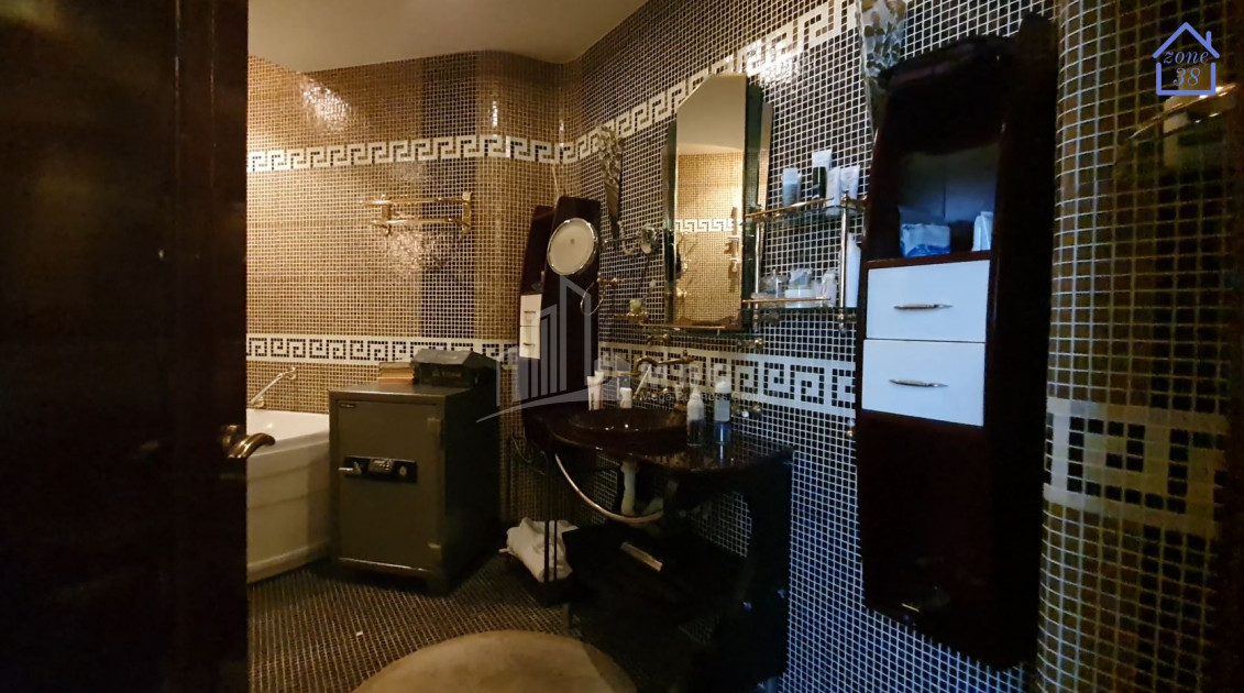 For Sale Flat, in Vake