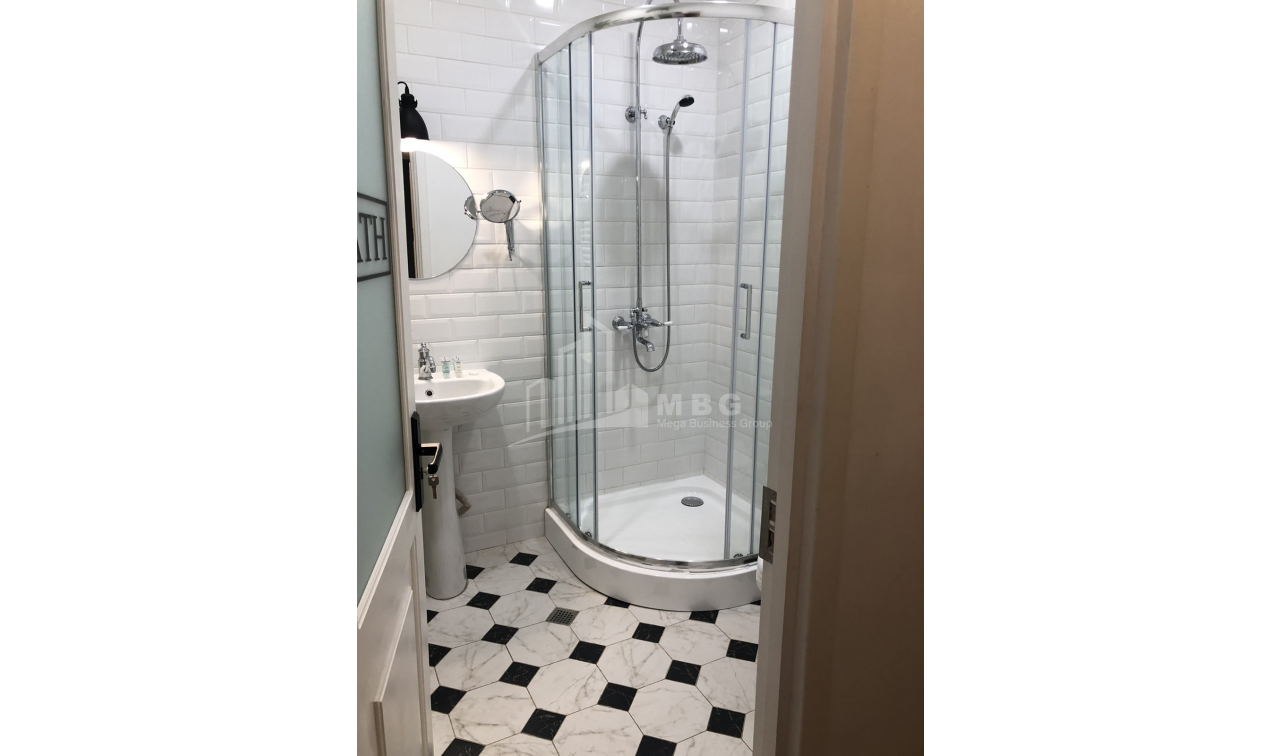 For Sale Flat, in Sololaki