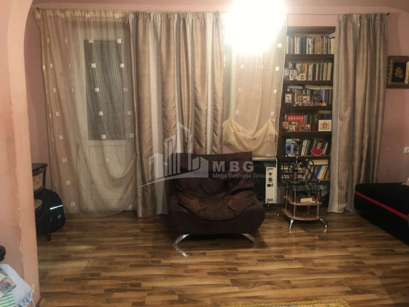 For Sale Flat, in Varketili