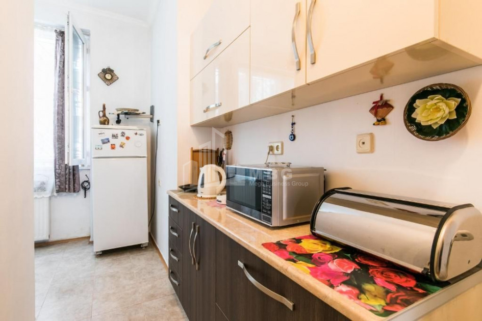 For Rent Flat, in Sololaki