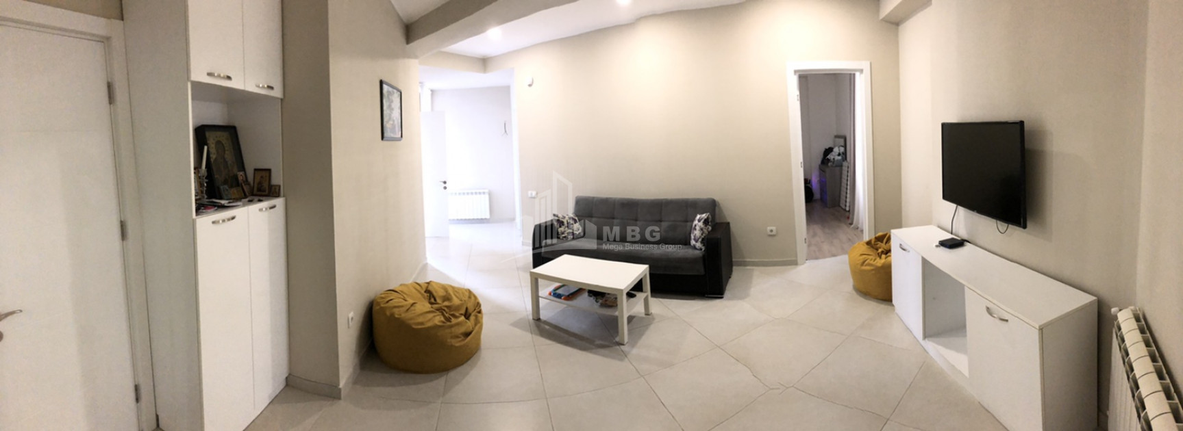 იყიდება ბინა, კუკია