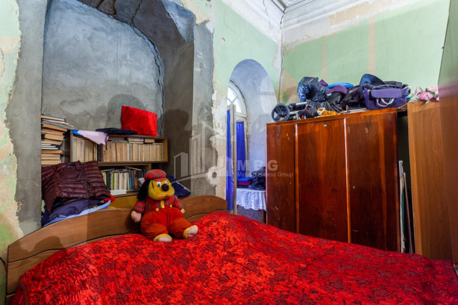 For Sale Flat, in Betlemi Historic Quarter