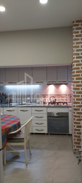 For Rent House - Villa, in Mtatsminda District