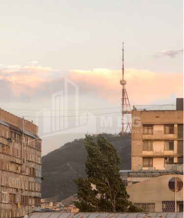 ქირავდება ბინა, საბურთალო