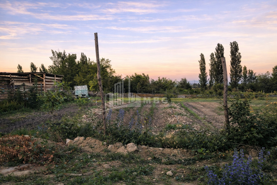 For Sale Country Land In Samgorski, Samgori District