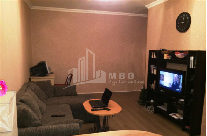 ქირავდება ბინა, საბურთალო