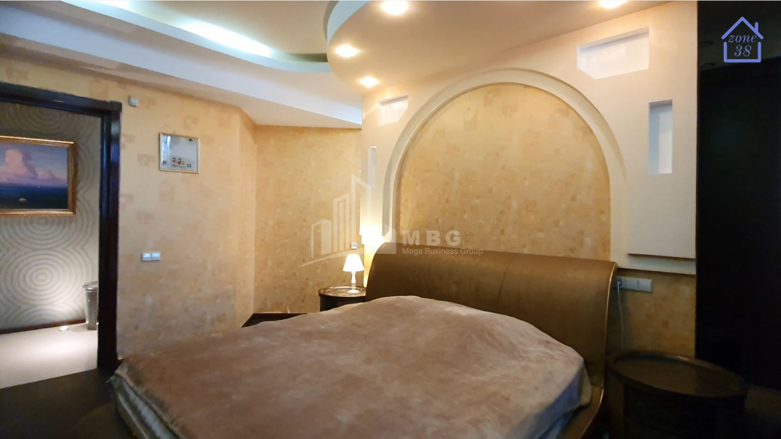 For Sale Flat, in Vake