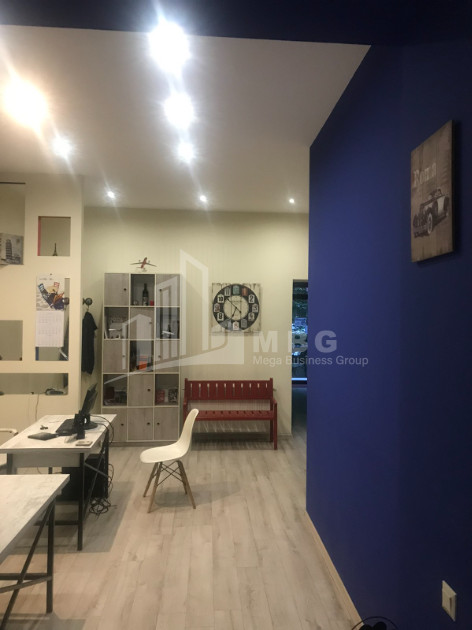 ქირავდება სავაჭრო კომერციული ფართი, ვაკე