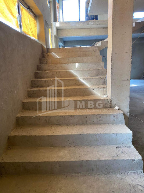 For Rent Витражный фасад Commercial, in Gldani Massive