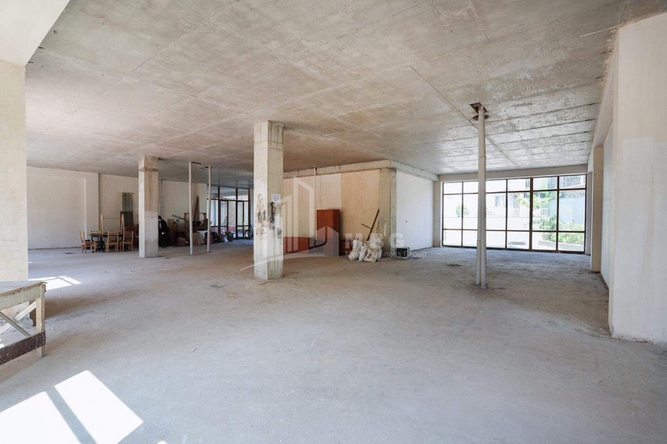 For Rent Витражный фасад Commercial, in Chugureti