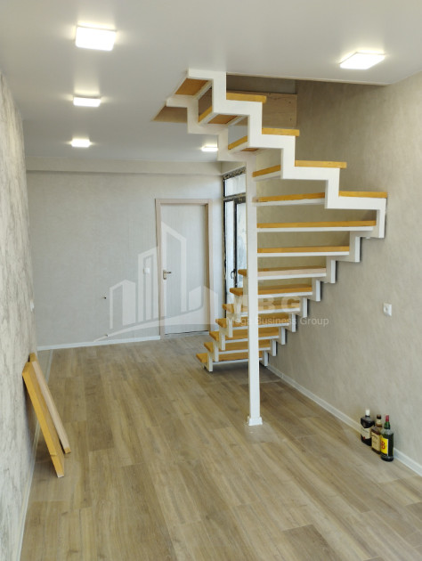 For Sale Flat, in Metromsheni