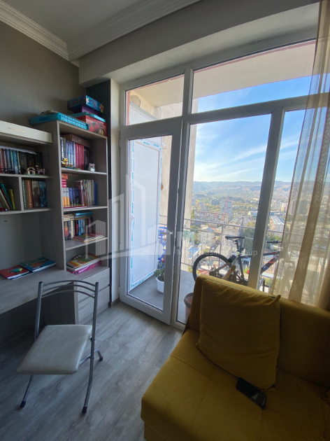 For Sale Flat, in Surrounding area of metro Guramishvili