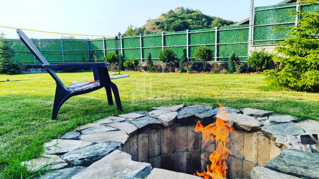 Продается Дом - Вилла В Коджори, Мтацминда Район