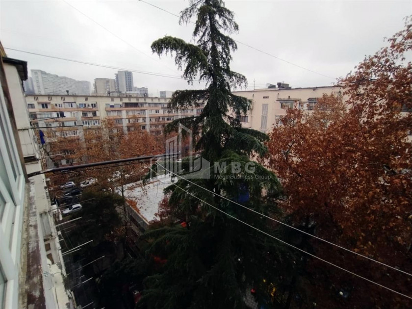 იყიდება ბინა, საბურთალო