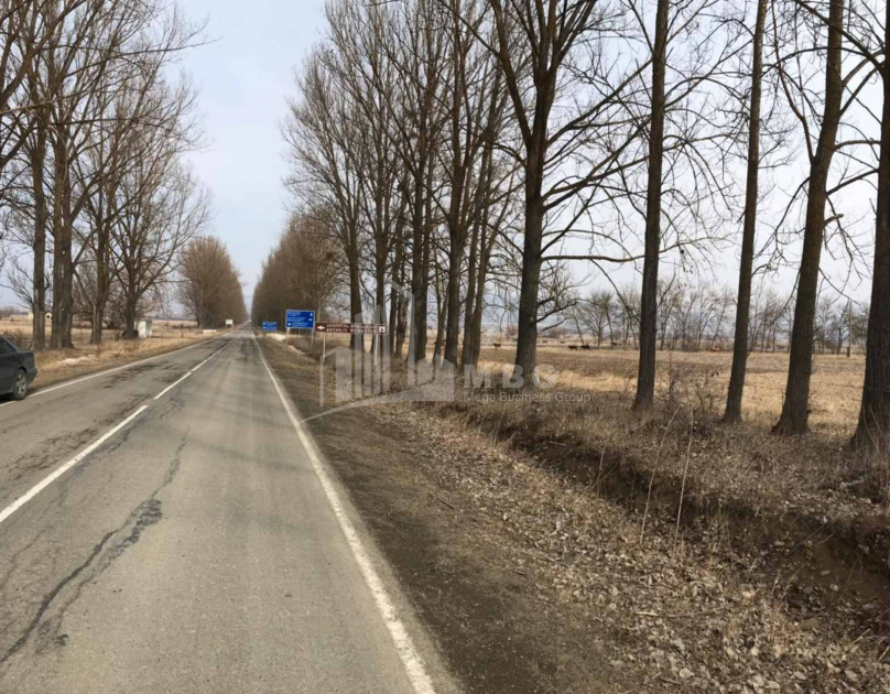 For Sale Country Land, in Ghuleli