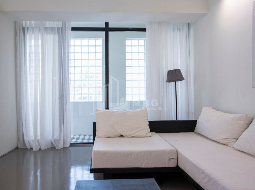 Продается Квартира, в Мтацминда