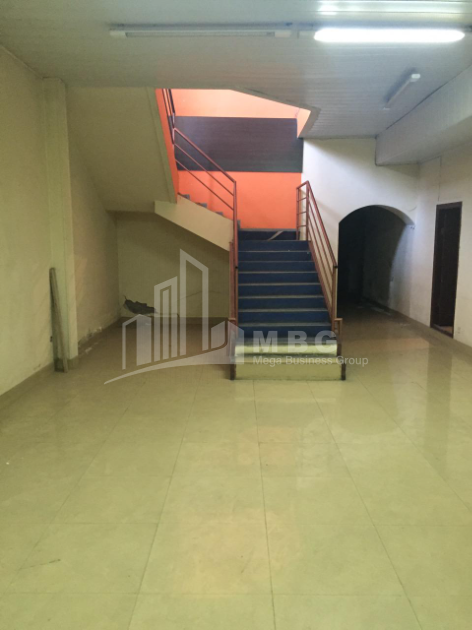 For Rent Витражный фасад Commercial, in Sololaki