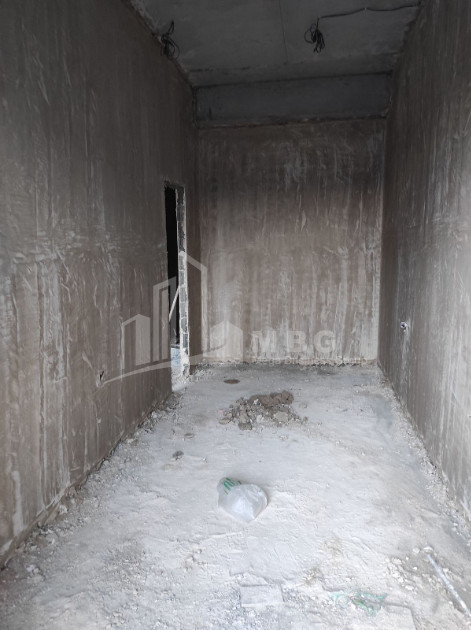 For Sale Flat, in Varketili