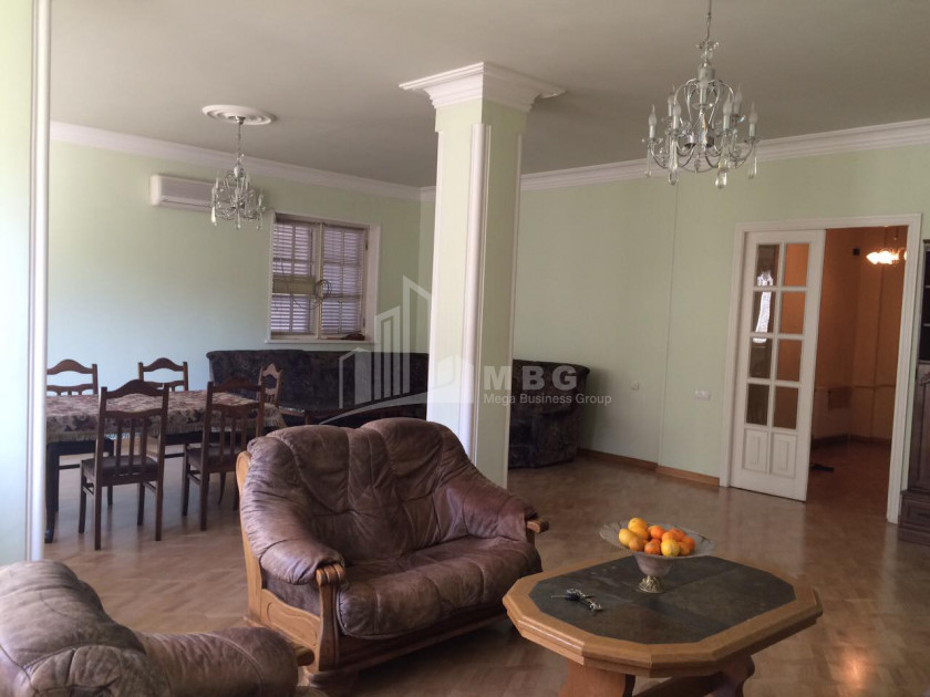 For Rent Flat, in Mtatsminda